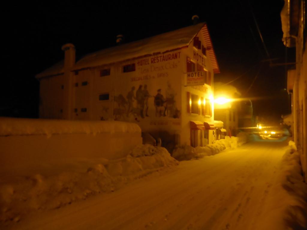 Hotel Les Deux Cols Sainte-Marie-de-Campan Εξωτερικό φωτογραφία