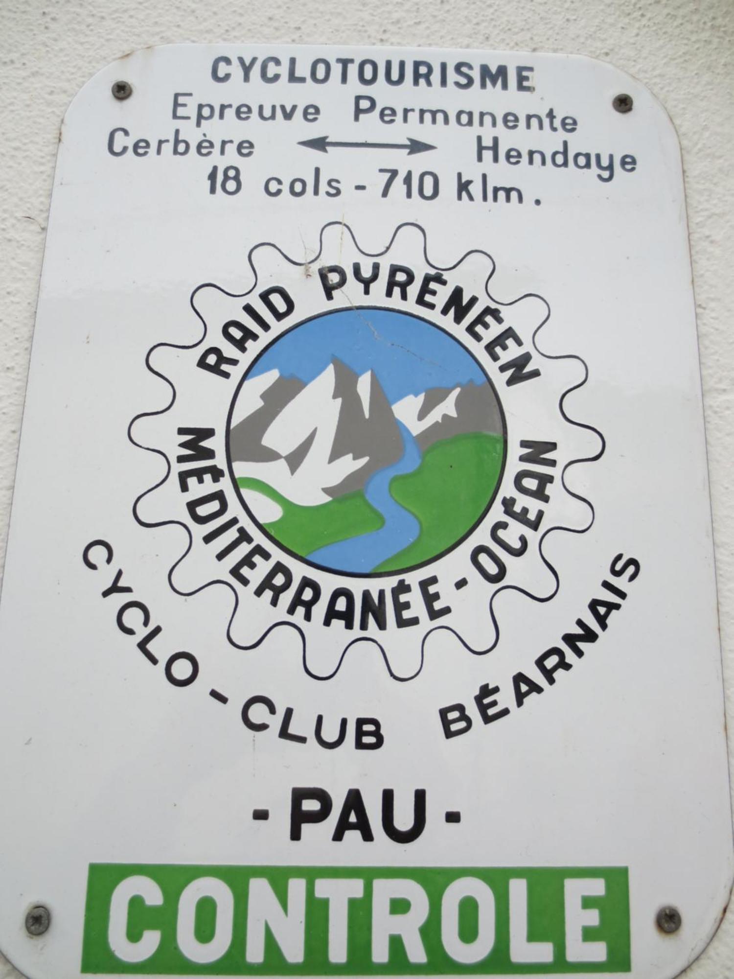 Hotel Les Deux Cols Sainte-Marie-de-Campan Εξωτερικό φωτογραφία